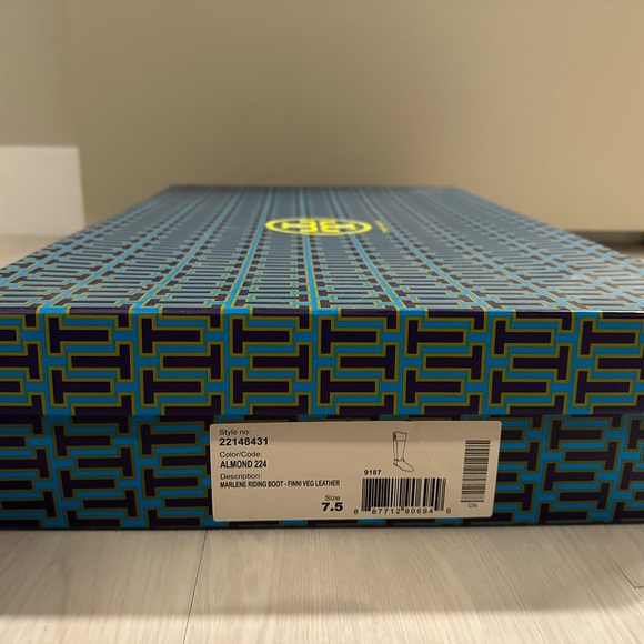 Tory Burch Marlene Riding Boot Finni Vegan Leather w/Gold Metal Details Size 7.5 - Picture 3 of 16